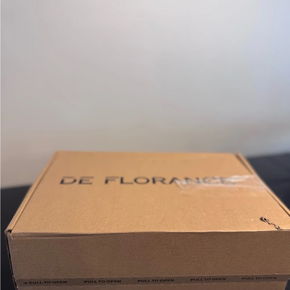 De Florance Vintage Sneakers Women’s Size 9 EU 40 Beige Black Retro Trainer NWT - Picture 11 of 12